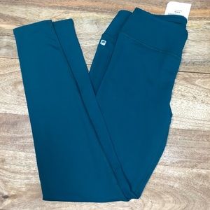 NWT Amira legging